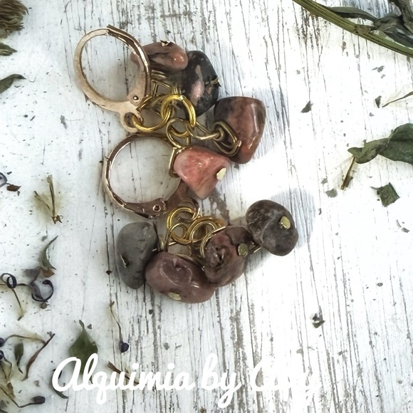 Stone Charm Keychain with Gold Accents - Picture 1 of 1